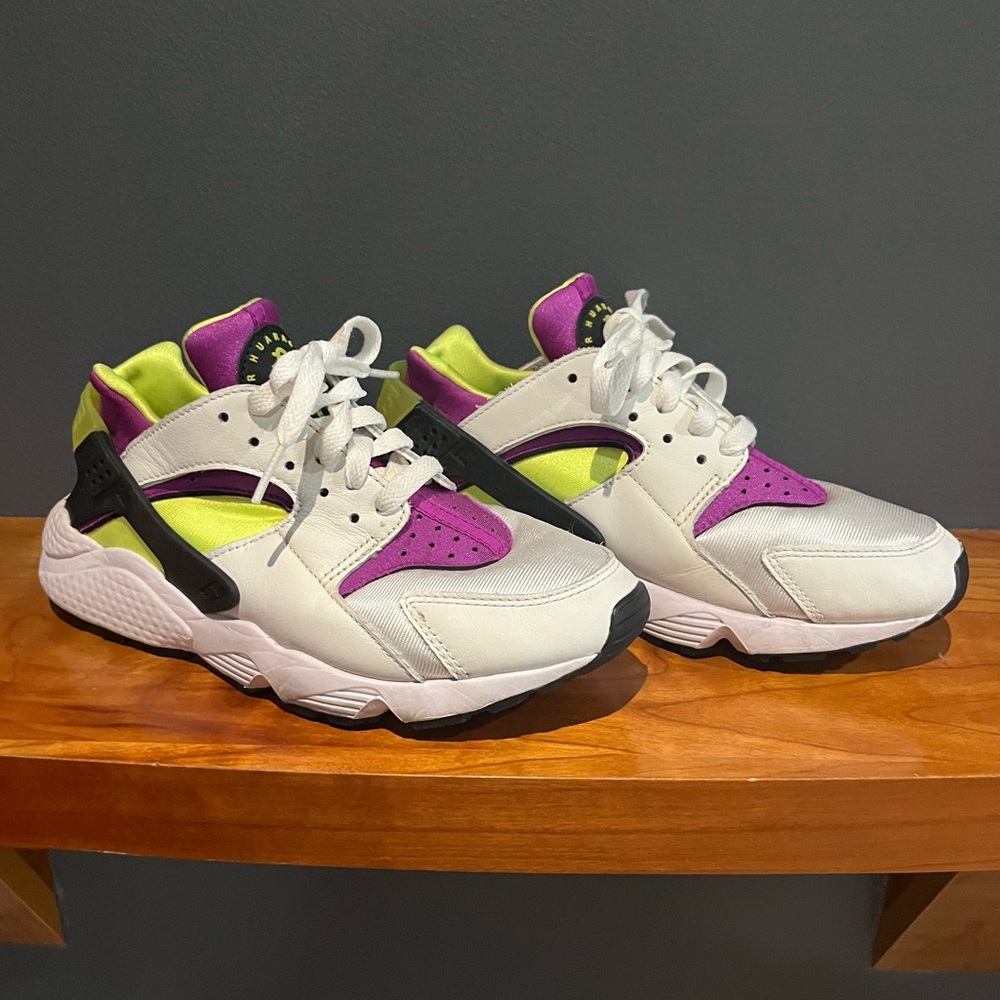 Nike Air Huarache Sneakers Size 7 Purple, White and Yellow